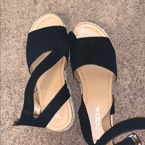 Platform sandals